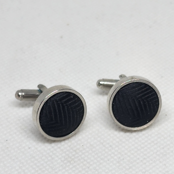 Vintage Men's Silver toned Toggle Back  Cuff link with Fabric Insert Panels - Picture 2 of 5